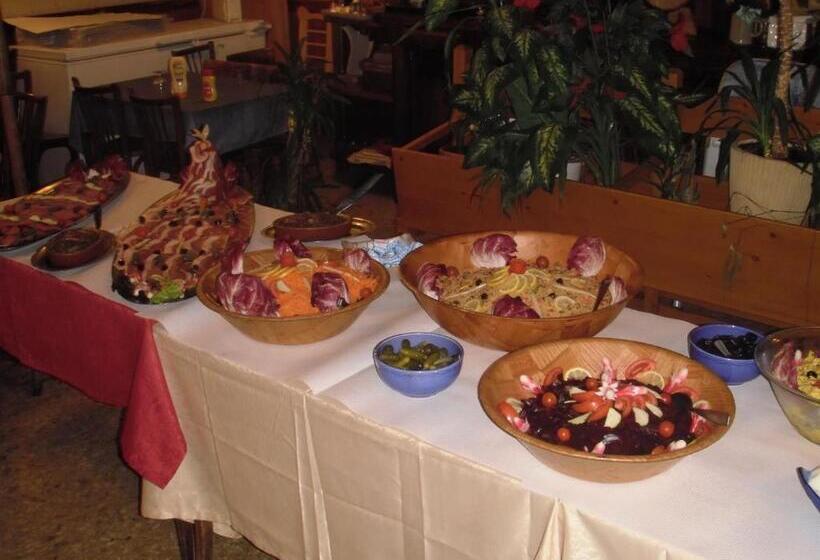 Отель La Bagatelle