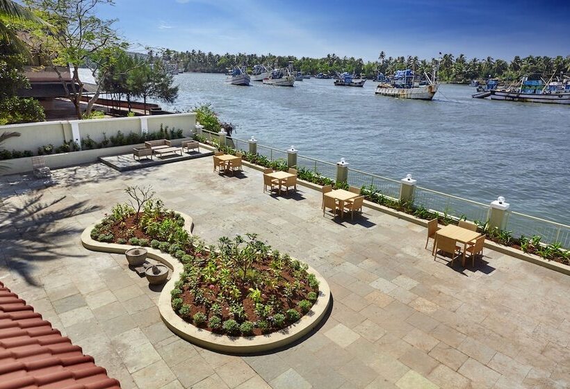 Indy Waterfront Resort