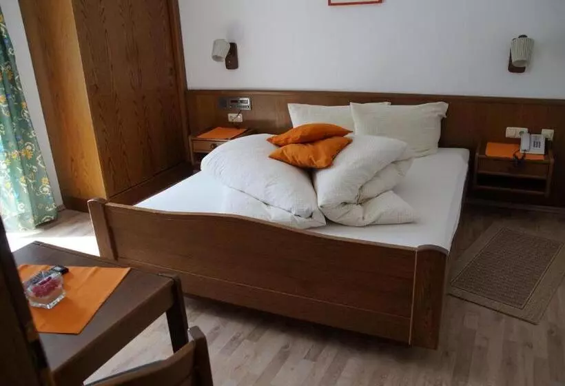 پانسیون Gasthof Zur Einkehr