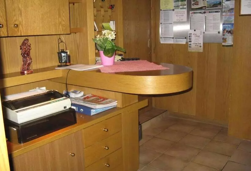 پانسیون Gasthof Zur Einkehr