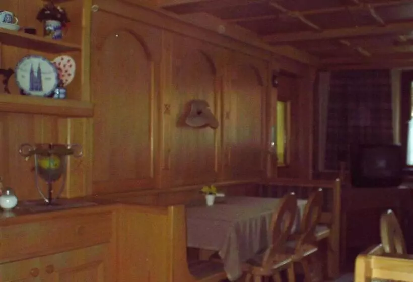 پانسیون Gasthof Zur Einkehr