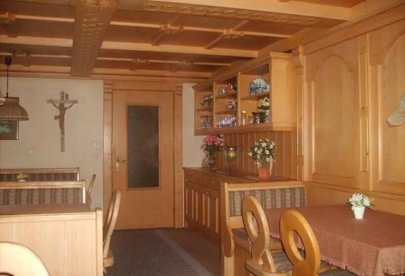 پانسیون Gasthof Zur Einkehr
