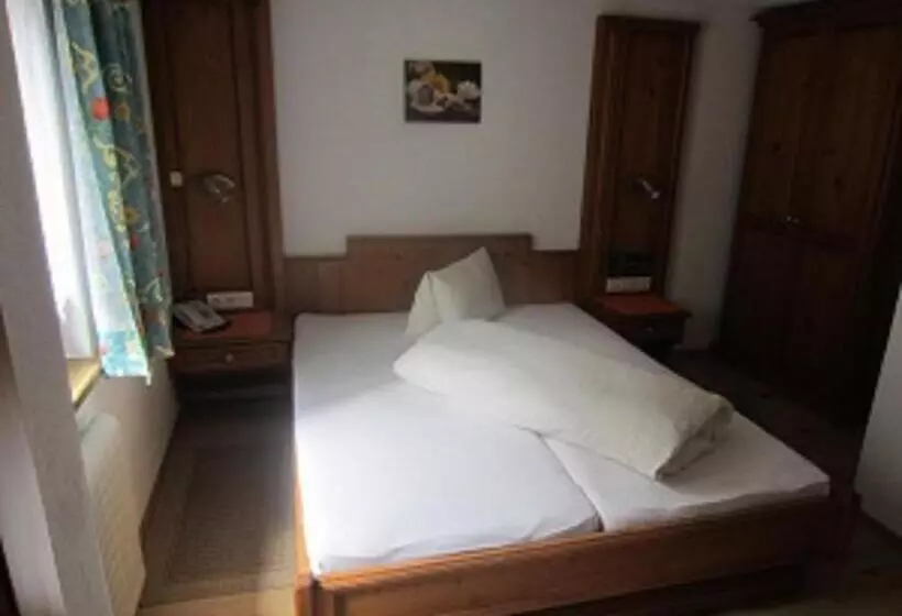 پانسیون Gasthof Zur Einkehr