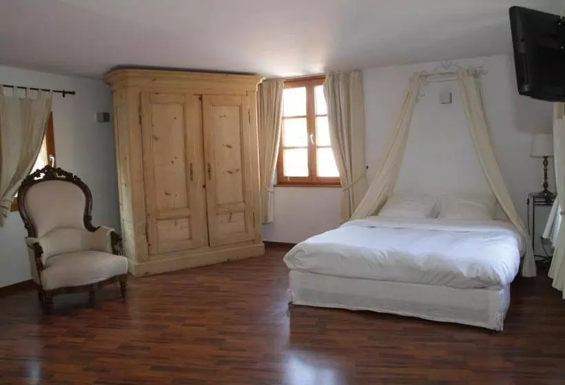 Hotelli Auberge Du Rempart