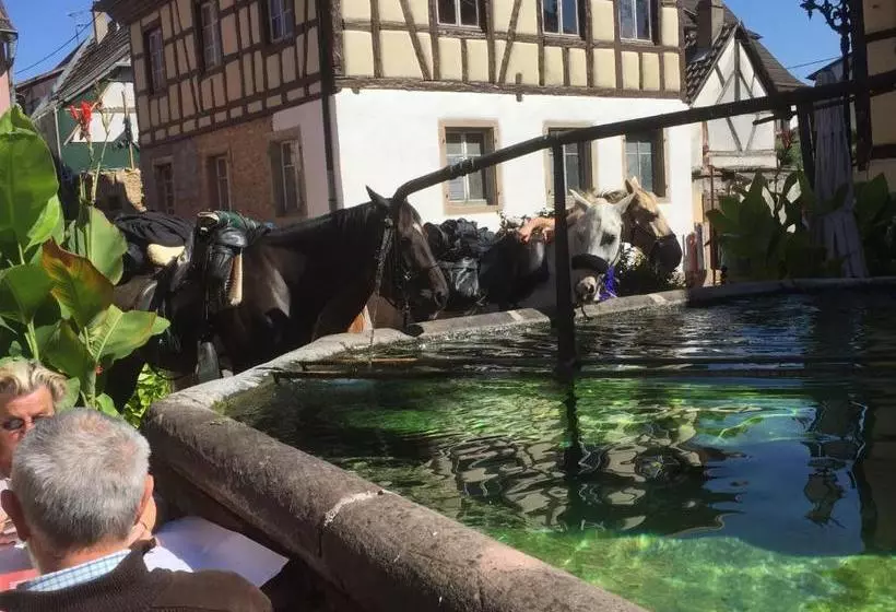 Hotelli Auberge Du Rempart