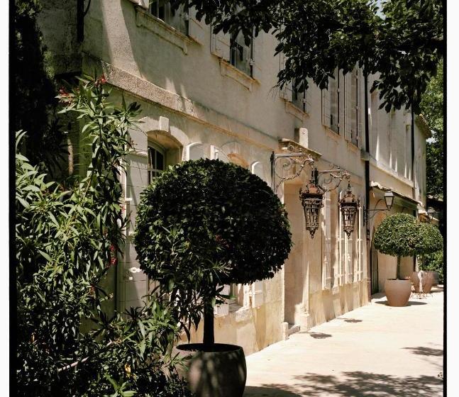 Отель Le Mas De Chabran