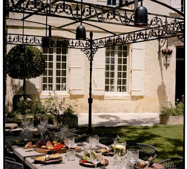 Отель Le Mas De Chabran