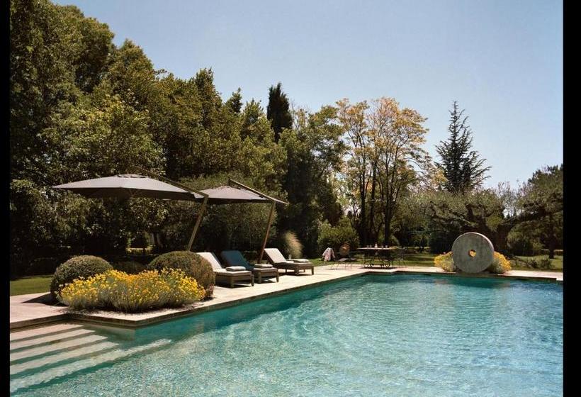 Отель Le Mas De Chabran