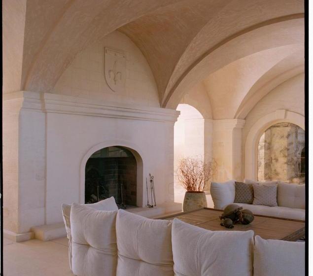 Отель Le Mas De Chabran