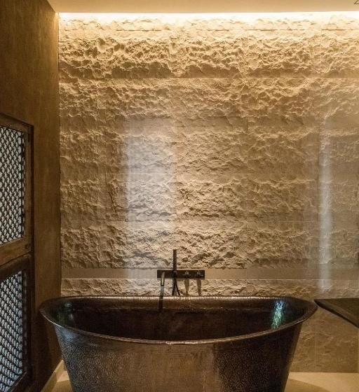 Отель Le Mas De Chabran