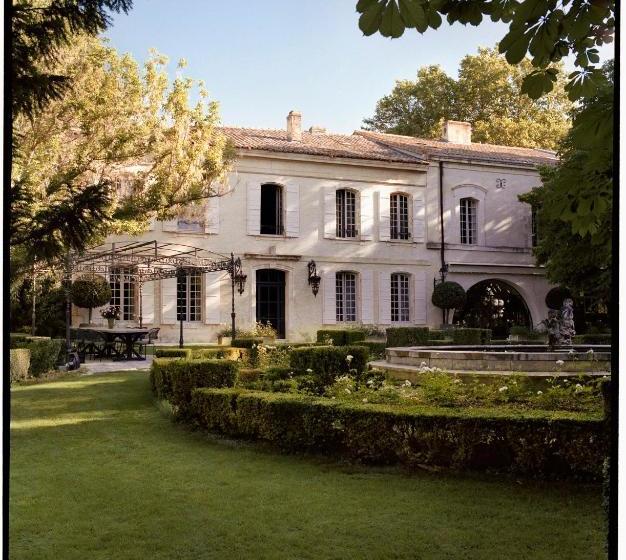 Отель Le Mas De Chabran