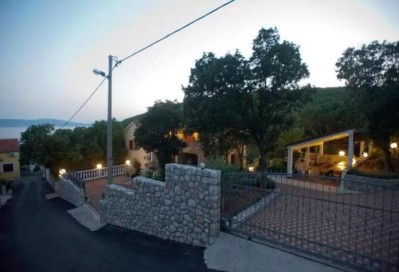 Apartments Luka   Free Parking