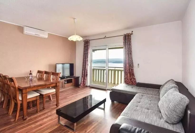 Emilie Apartment And Villa