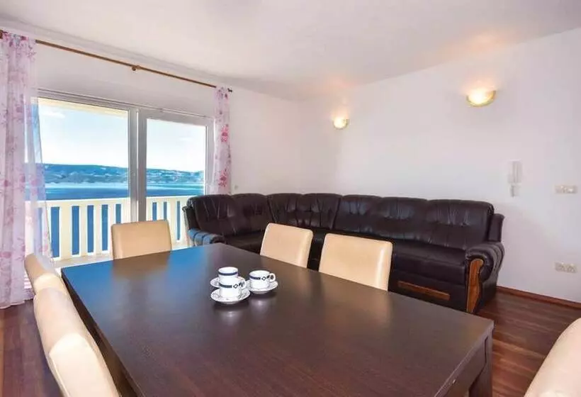 Emilie Apartment And Villa