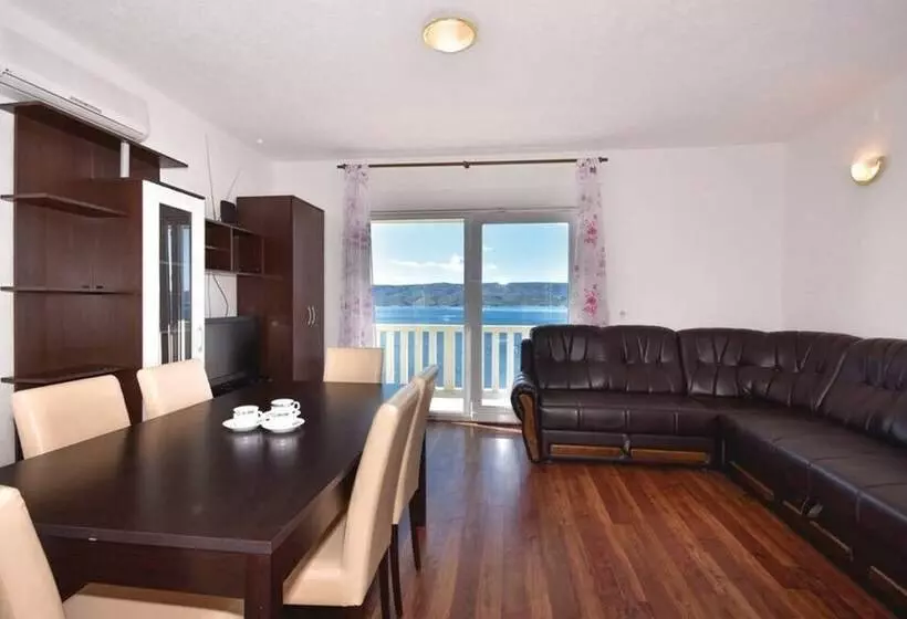 Emilie Apartment And Villa