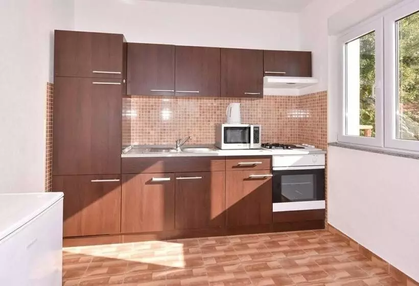 Emilie Apartment And Villa