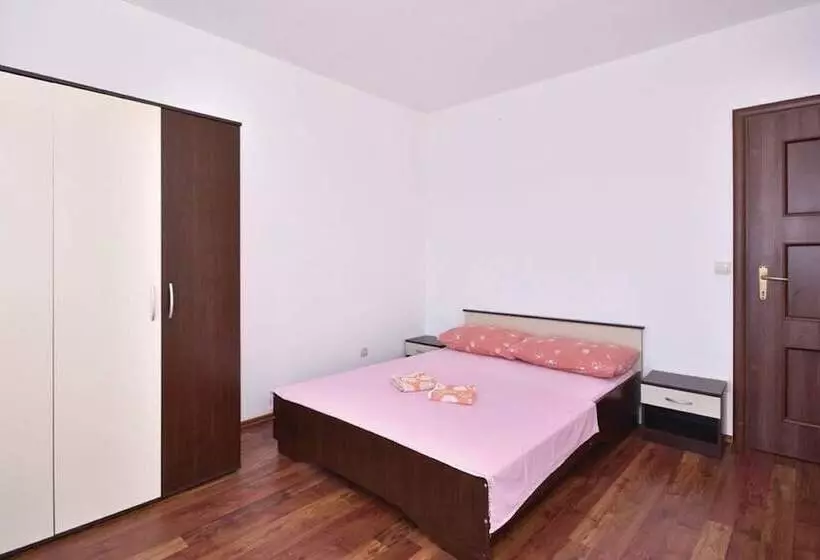 Emilie Apartment And Villa