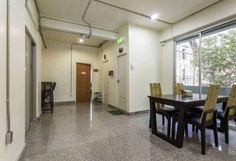 Leaf Hostel Chiang Mai