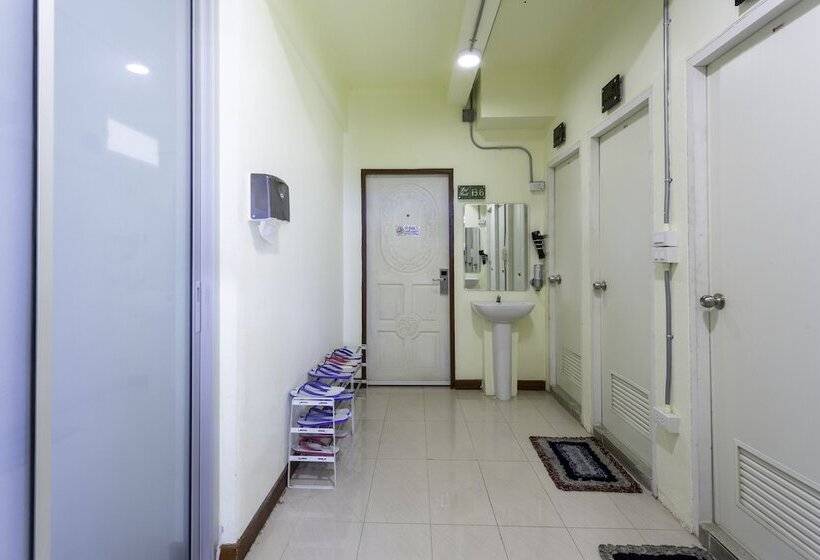 Leaf Hostel Chiang Mai