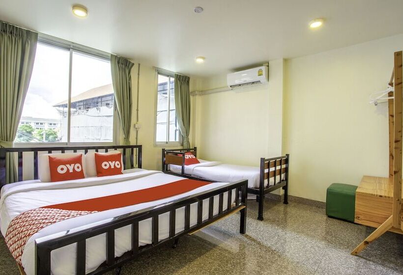 Leaf Hostel Chiang Mai