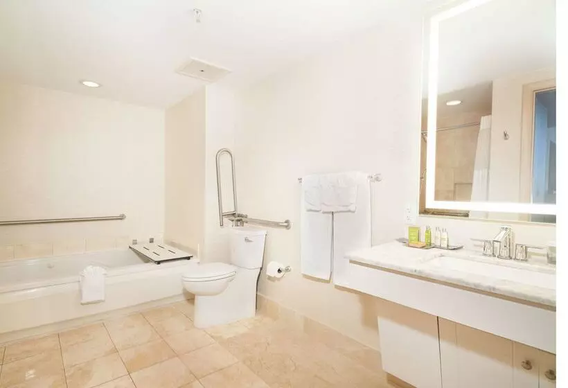 Doubletree Resort & Spa By Hilton Ocean Pointn. Miami Beach