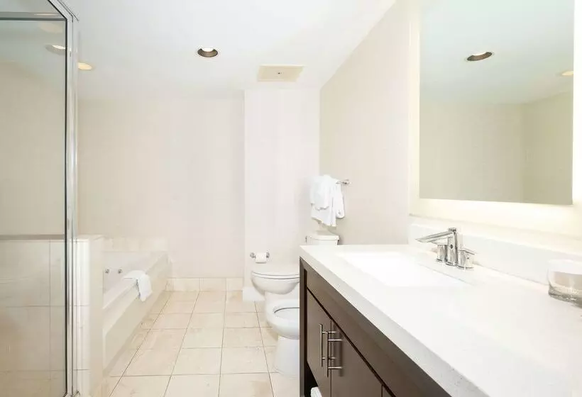 Doubletree Resort & Spa By Hilton Ocean Pointn. Miami Beach