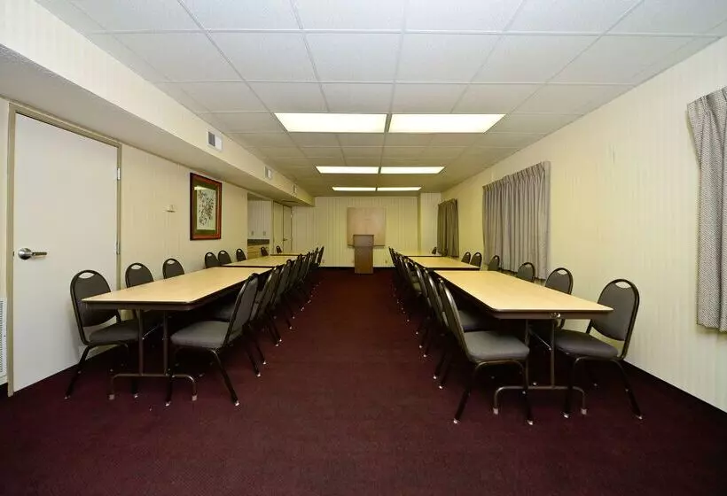 هتل America S Best Value Inn And Suites   Jackson