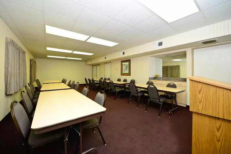 هتل America S Best Value Inn And Suites   Jackson