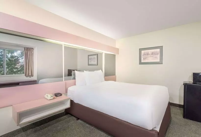 هتل Knights Inn Allentown