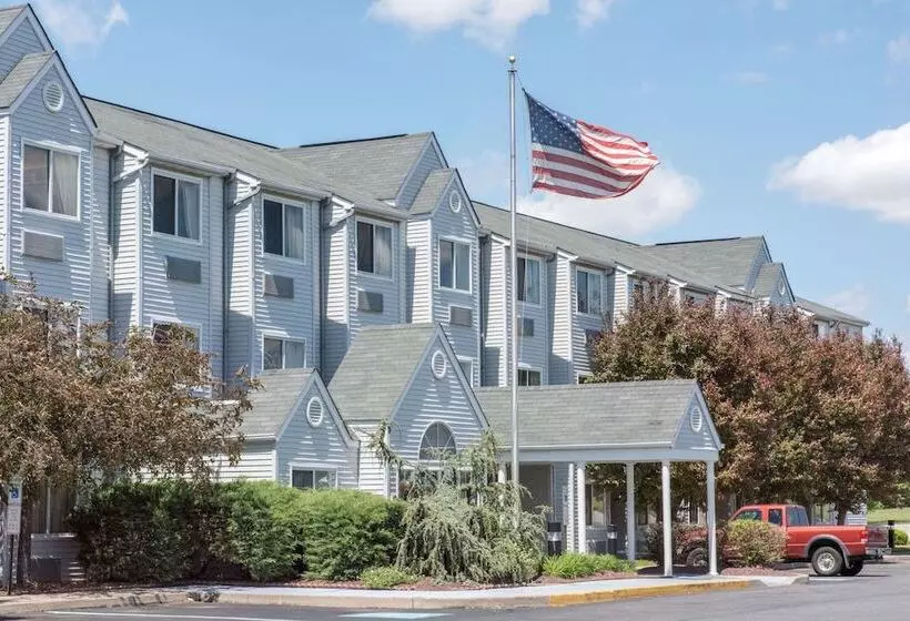 هتل Knights Inn Allentown