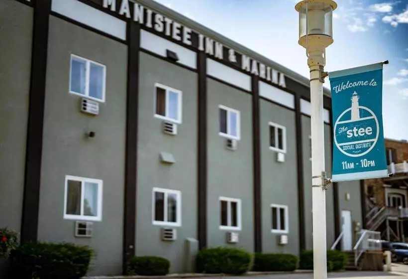 호텔 Manistee Inn & Marina
