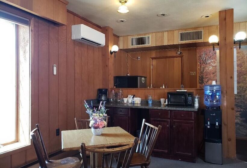 Отель Mansfield Inn