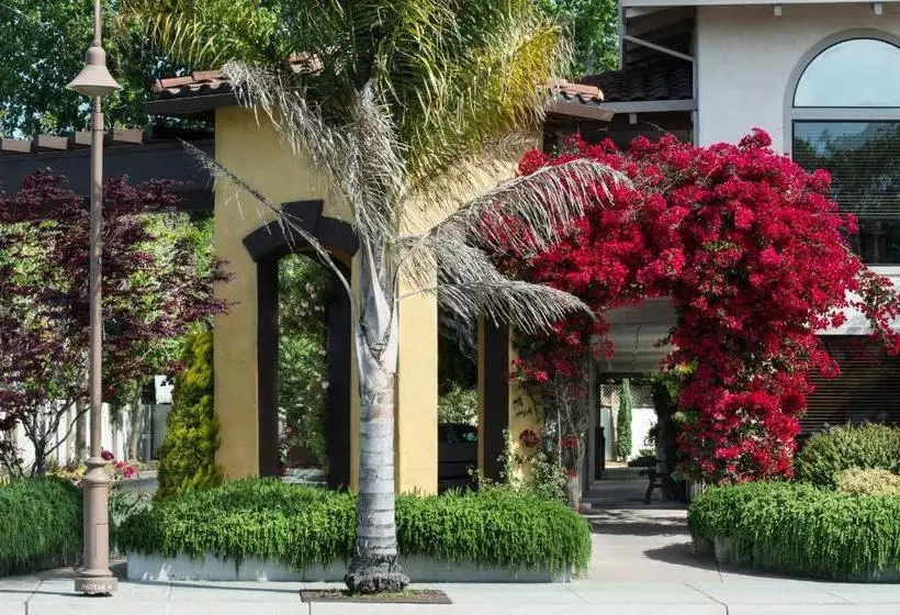 Hotelli Mission Inn