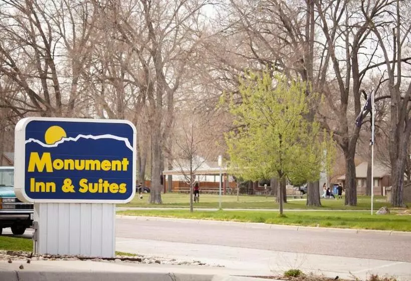 호텔 Monument Inn & Suites