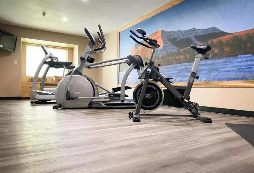 호텔 Monument Inn & Suites