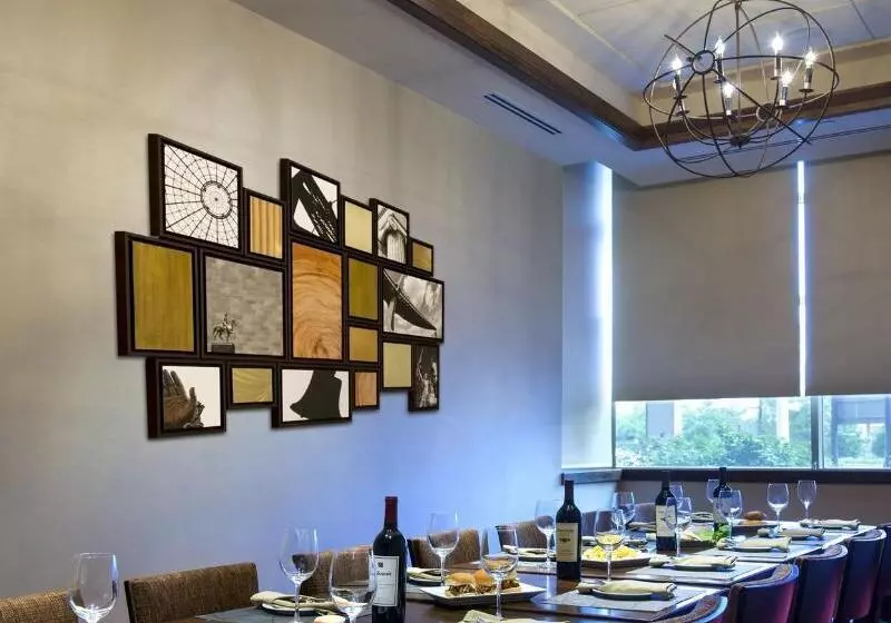 هتل Philadelphia Airport Marriott