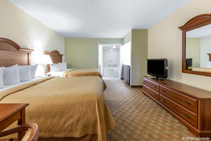 هتل Quality Inn & Suites At Dollywood Lane