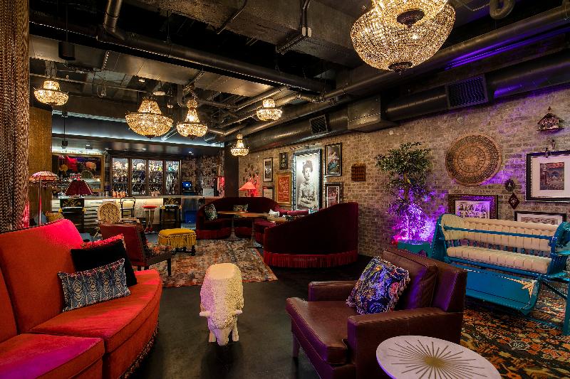 בית מלון כפרי The Wayfarer Downtown La, Tapestry Collection By Hilton