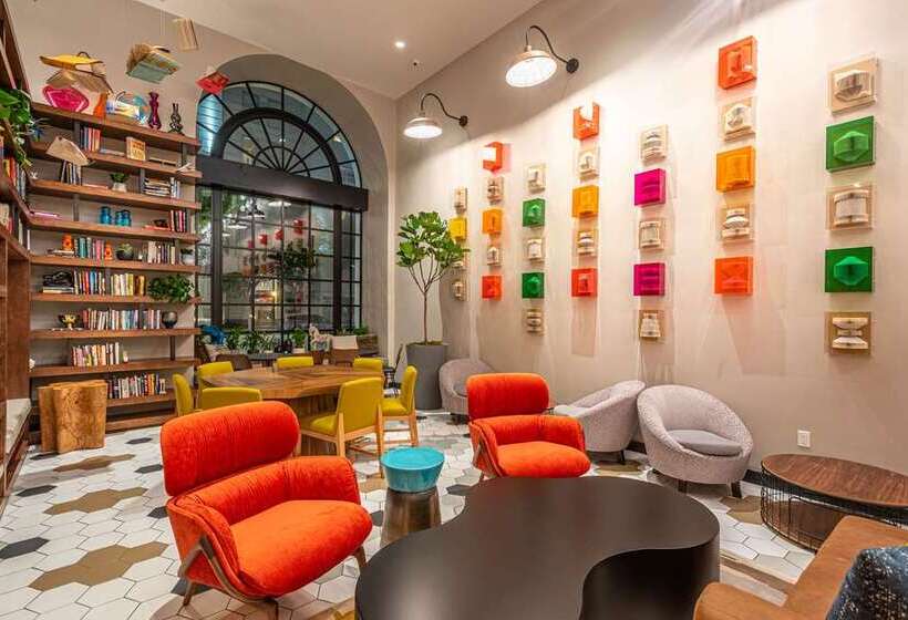 בית מלון כפרי The Wayfarer Downtown La, Tapestry Collection By Hilton