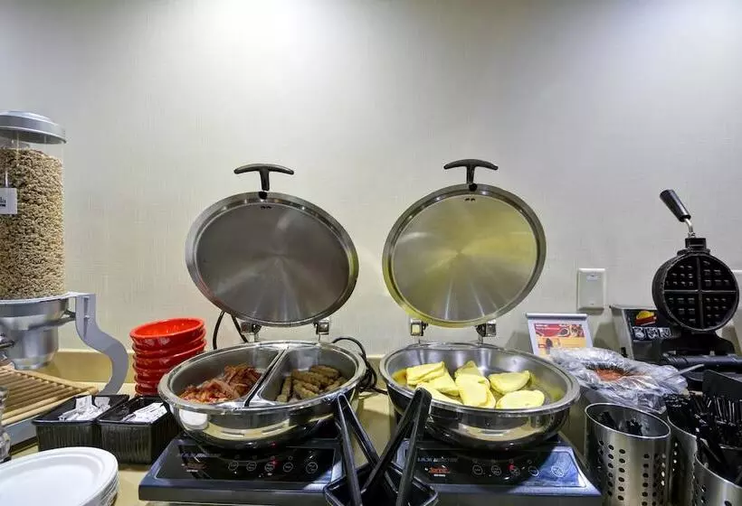 هتل Towneplace Suites Sioux Falls