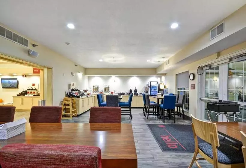هتل Towneplace Suites Sioux Falls