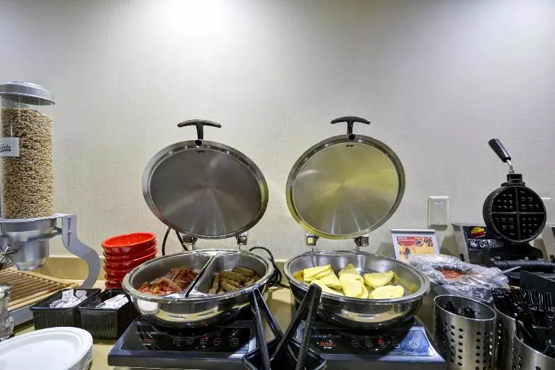 هتل Towneplace Suites Sioux Falls