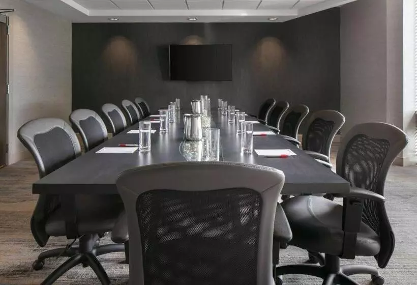 هتل West Des Moines Marriott