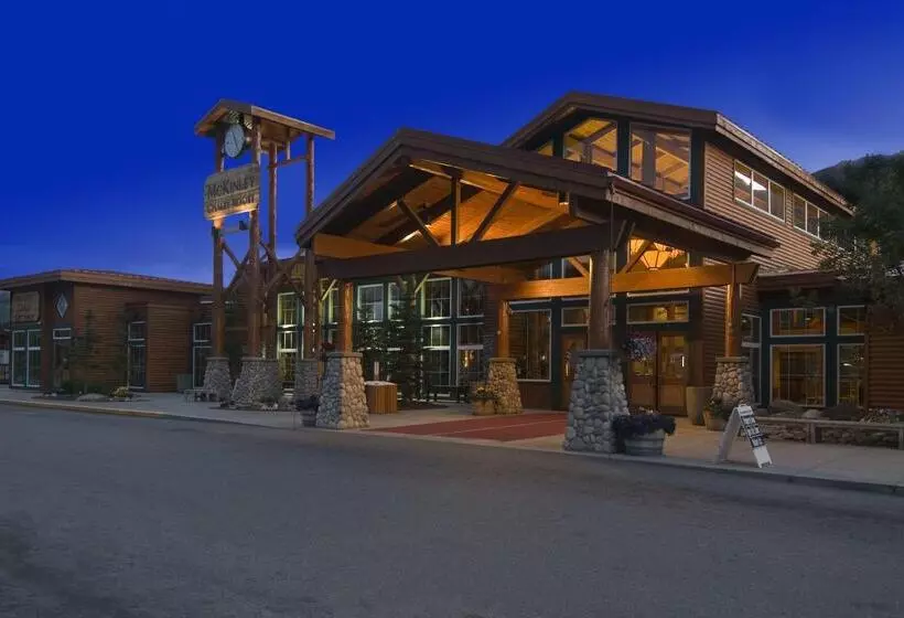 אתר נופש Holland America Denali Lodge