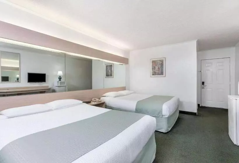 Microtel Inn By Wyndham Athens