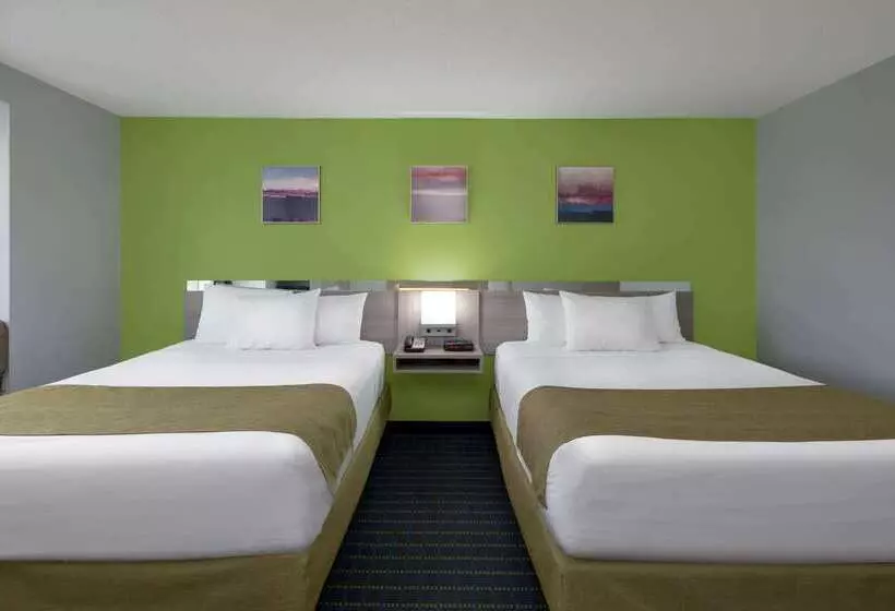 Microtel Inn By Wyndham Lake Norman