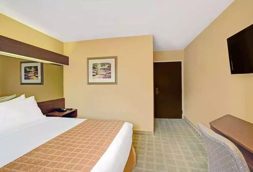 Microtel Inn By Wyndham Lake Norman