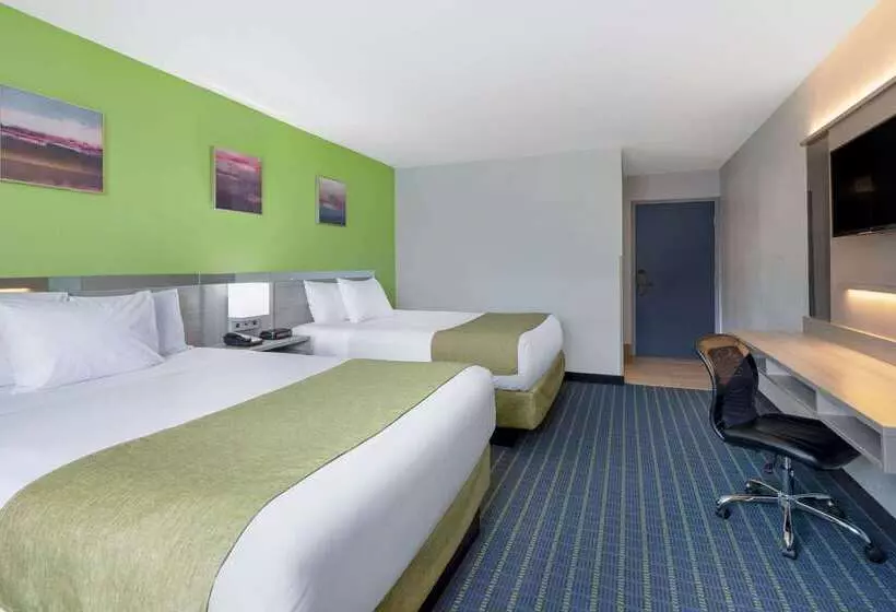 Microtel Inn By Wyndham Lake Norman