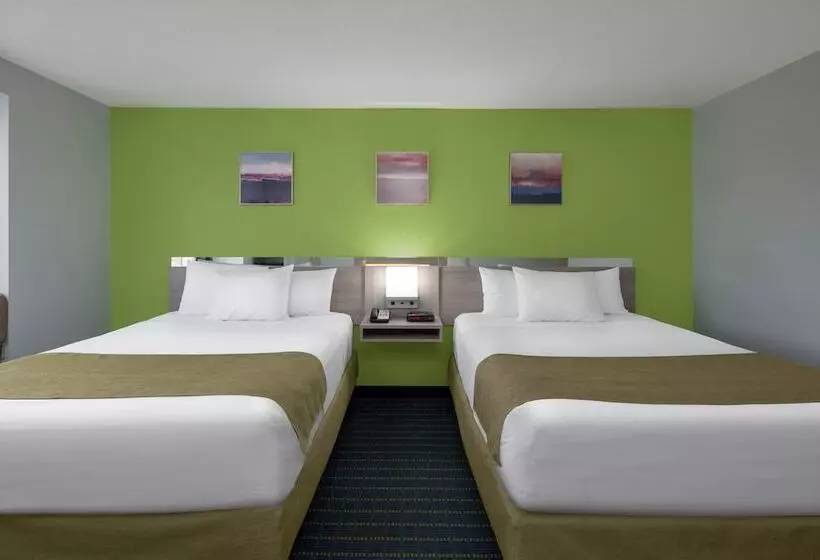 Microtel Inn By Wyndham Lake Norman