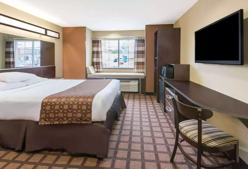Microtel Inn And Suites North Canton